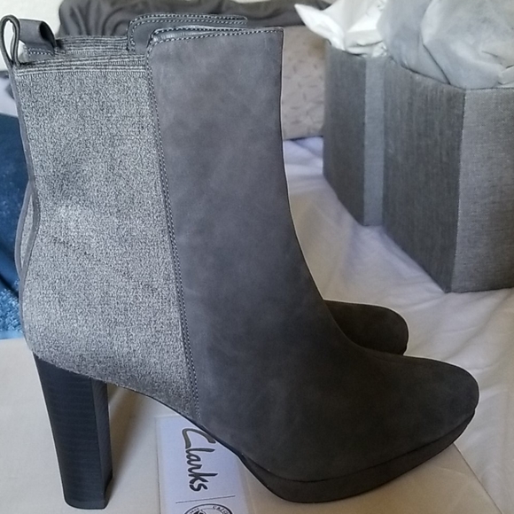 Clark's booties - Picture 2 of 8